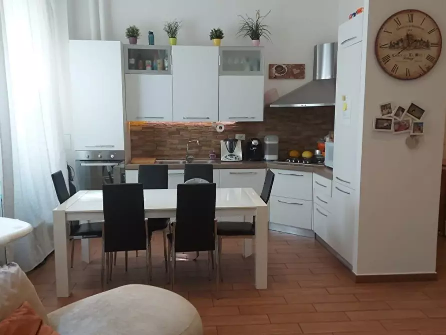 Immagine 8 di Appartamento in vendita  a Livorno