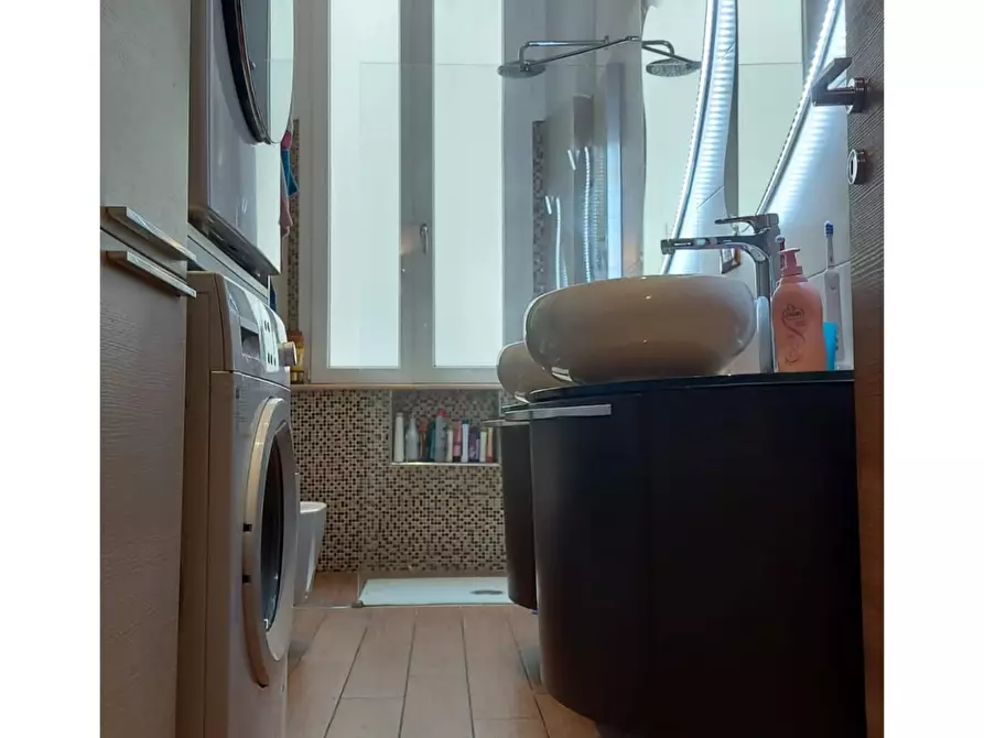 Immagine 15 di Appartamento in vendita  a Livorno