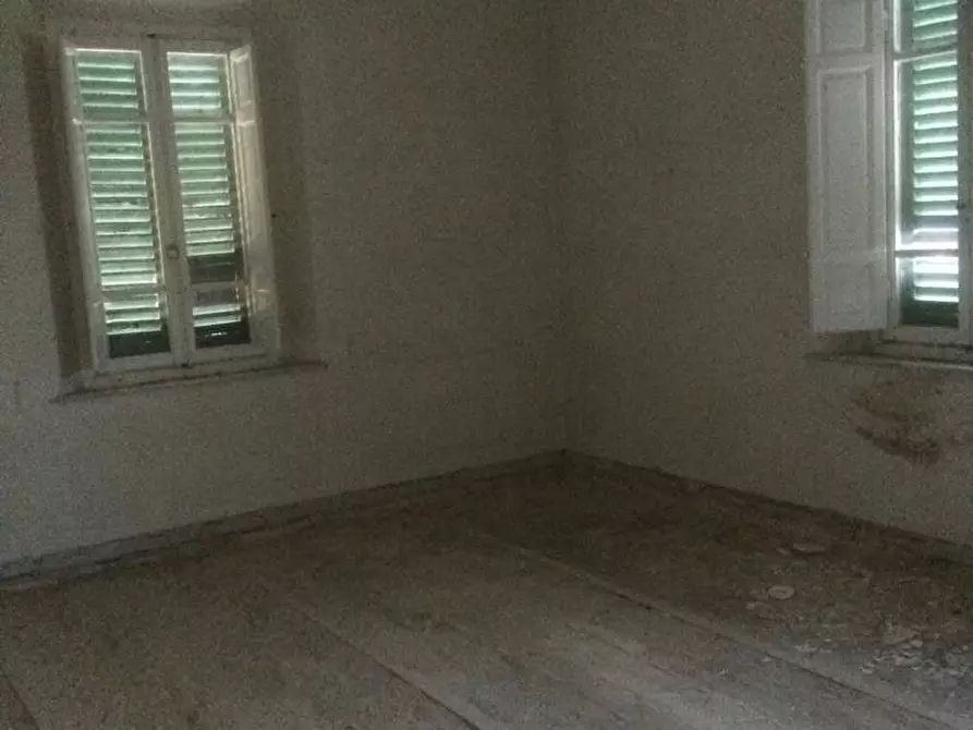 Immagine 5 di Villa in vendita  a Terricciola