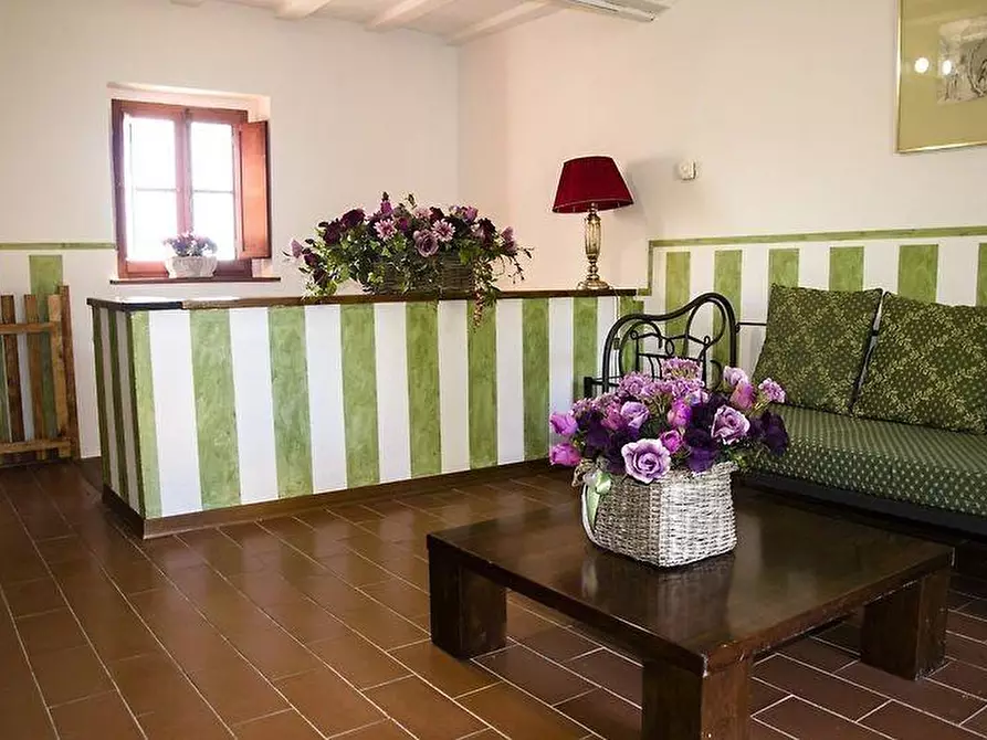 Immagine 28 di Casa colonica in vendita  a Larciano