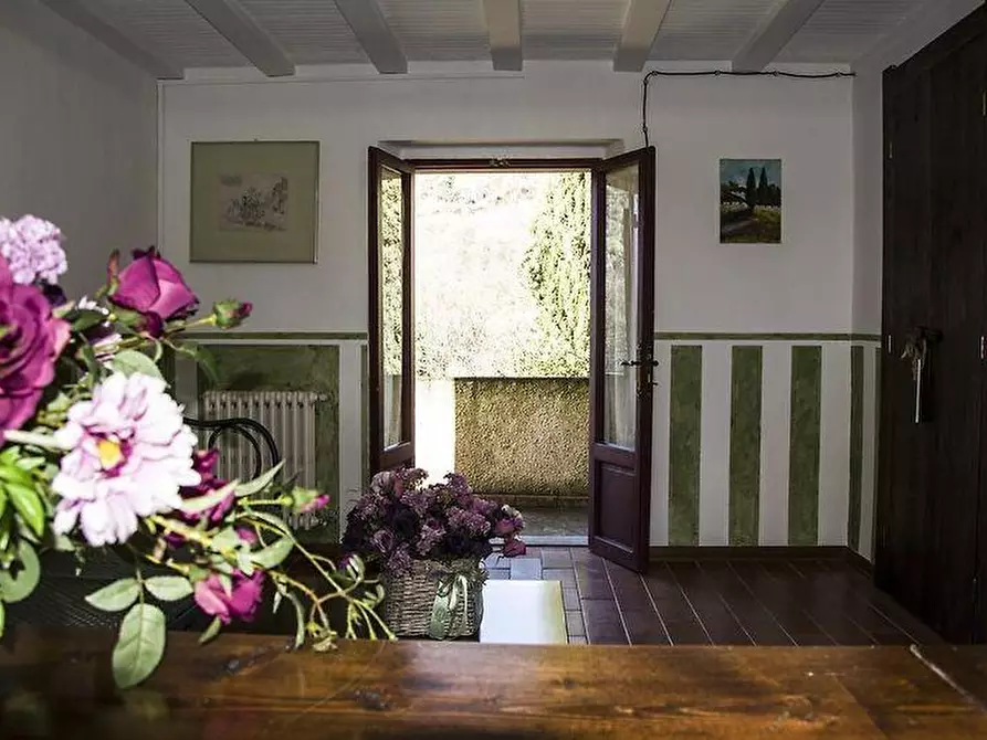 Immagine 33 di Casa colonica in vendita  a Larciano