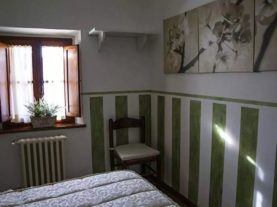 Immagine 26 di Casa colonica in vendita  a Larciano