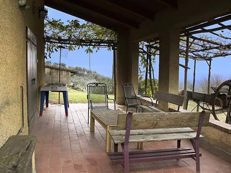 Immagine 24 di Casa colonica in vendita  a Larciano