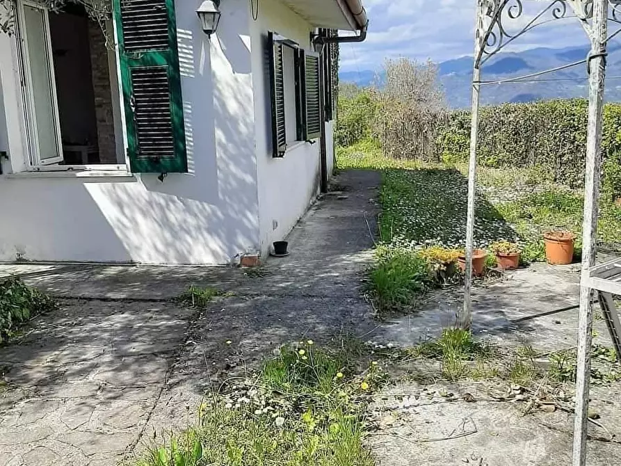 Immagine 13 di Casa indipendente in vendita  a Vezzano Ligure