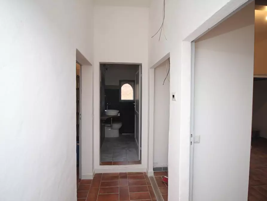 Immagine 9 di Appartamento in vendita  a Siena