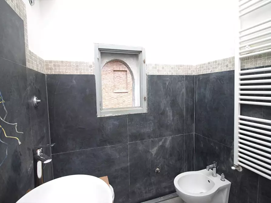 Immagine 11 di Appartamento in vendita  a Siena