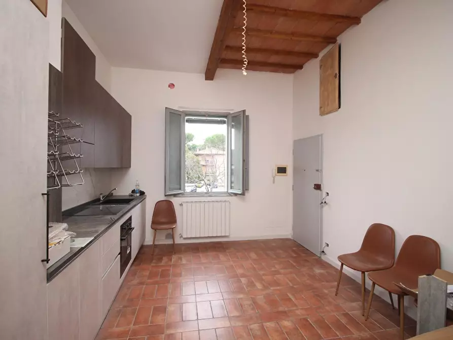 Immagine 3 di Appartamento in vendita  a Siena