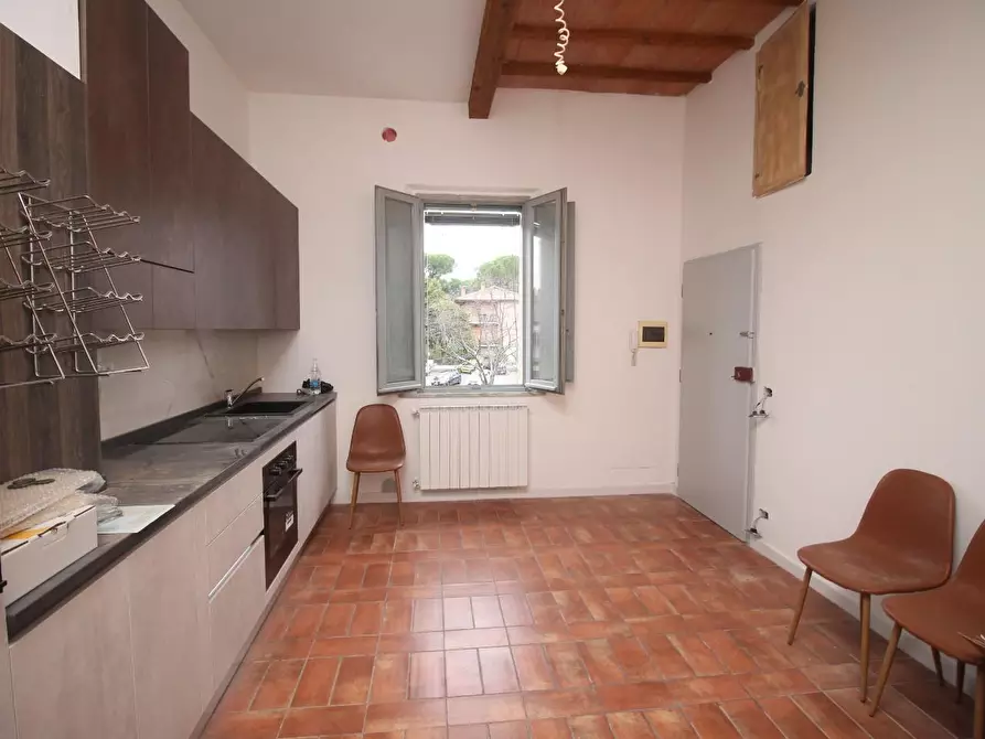 Immagine 1 di Appartamento in vendita  a Siena