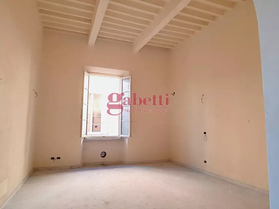 Immagine 8 di Appartamento in vendita  a Pisa