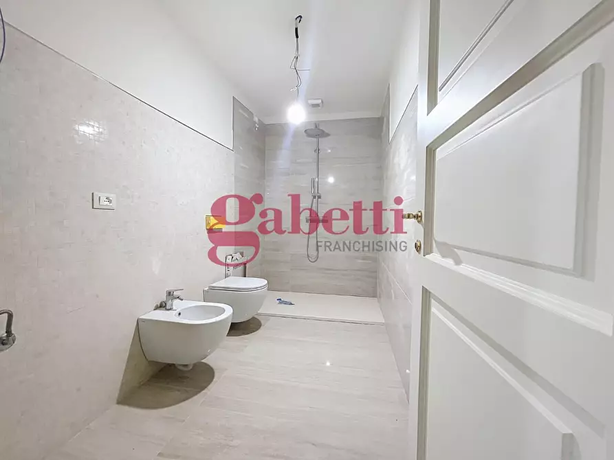 Immagine 17 di Appartamento in vendita  a Pisa