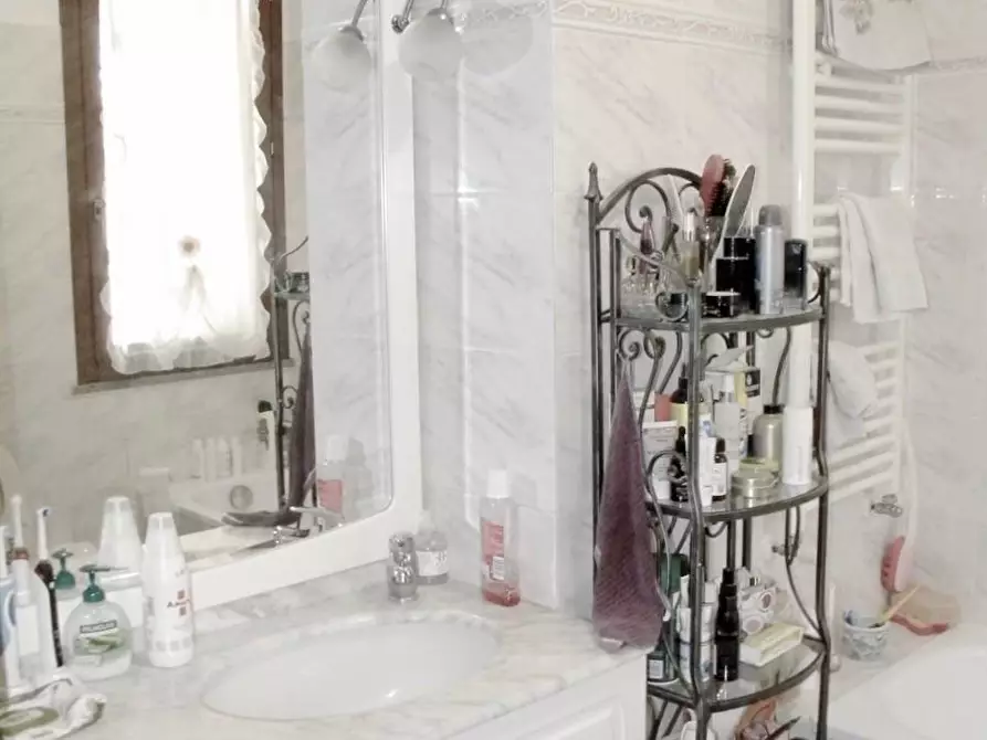 Immagine 12 di Casa bifamiliare in vendita  a Pontedera