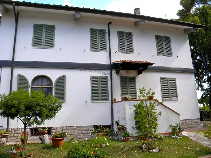 Immagine 16 di Porzione di casa in vendita  a Pisa