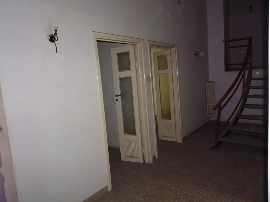 Immagine 23 di Palazzo in vendita  a Pontedera