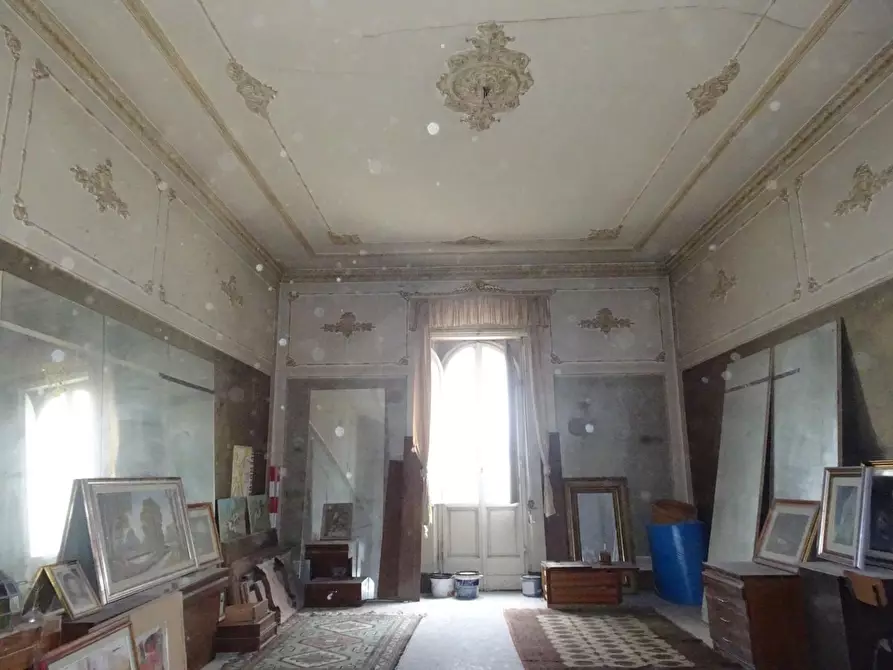 Immagine 16 di Palazzo in vendita  a Pontedera