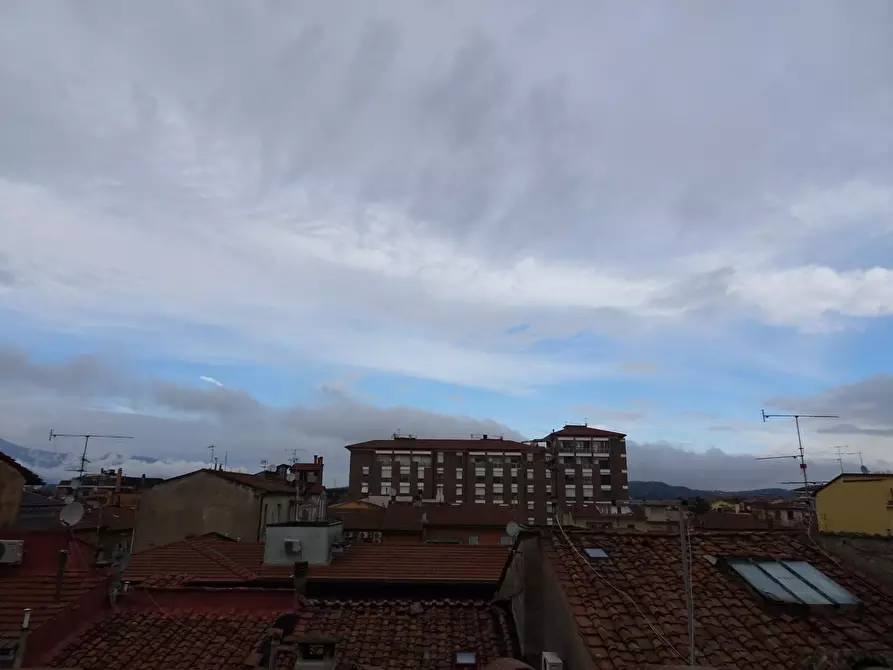 Immagine 9 di Palazzo in vendita  a Pontedera