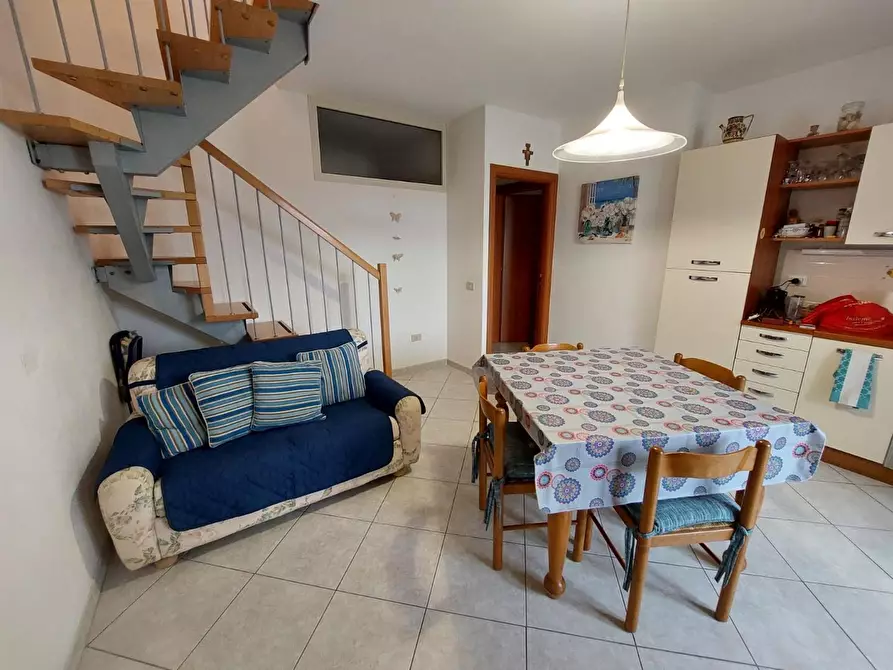 Immagine 3 di Appartamento in vendita  a Rosignano Marittimo