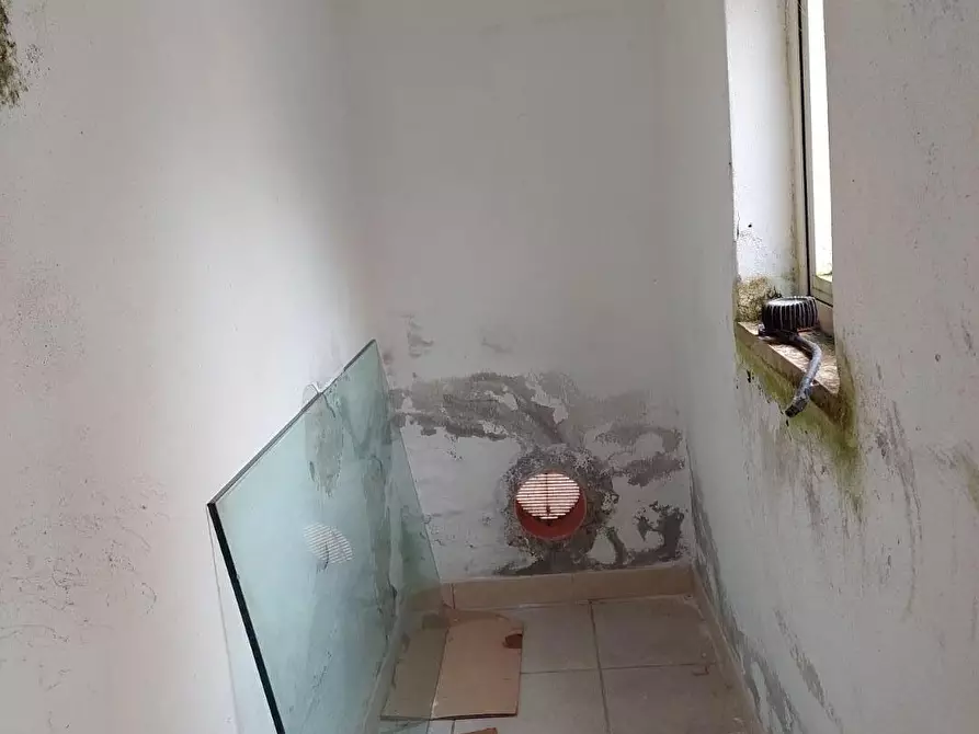 Immagine 17 di Appartamento in vendita  a Rosignano Marittimo