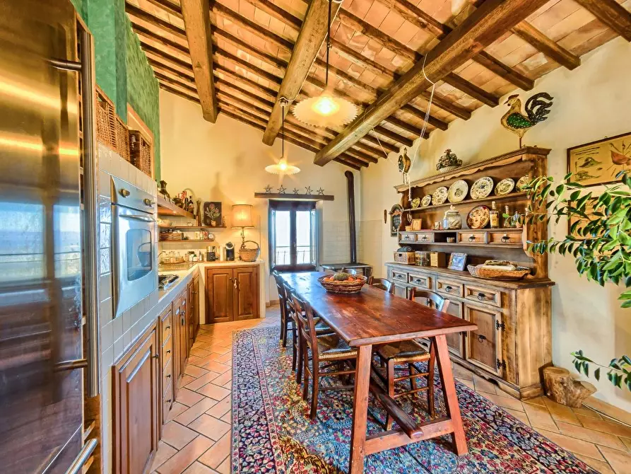 Immagine 5 di Casa colonica in vendita  a Orvieto