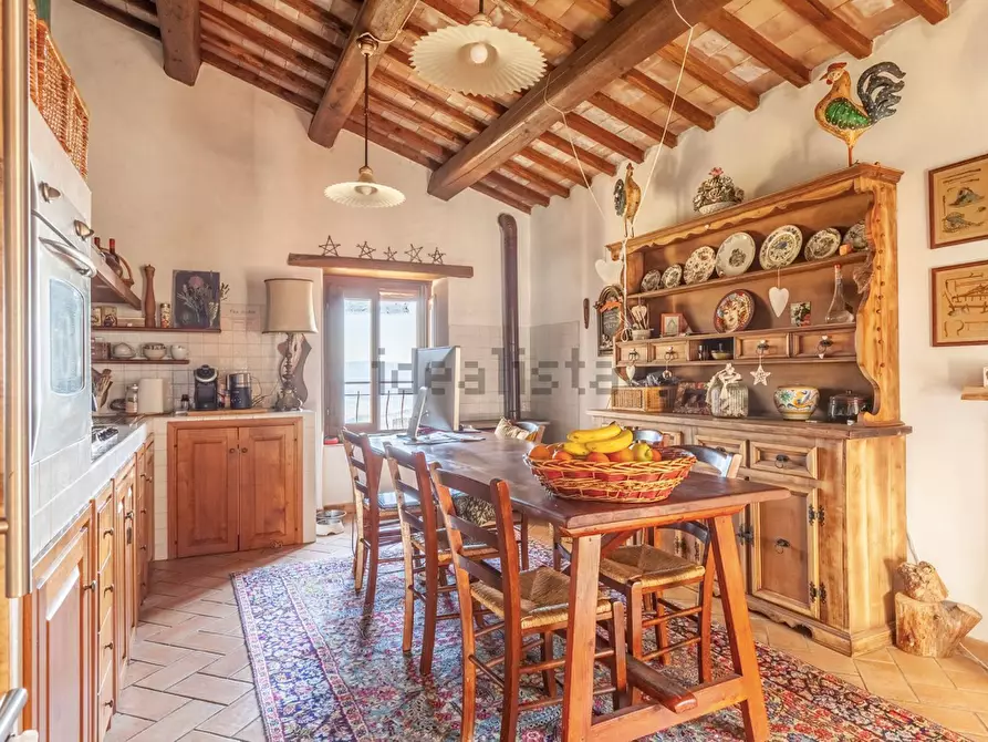 Immagine 8 di Casa colonica in vendita  a Orvieto