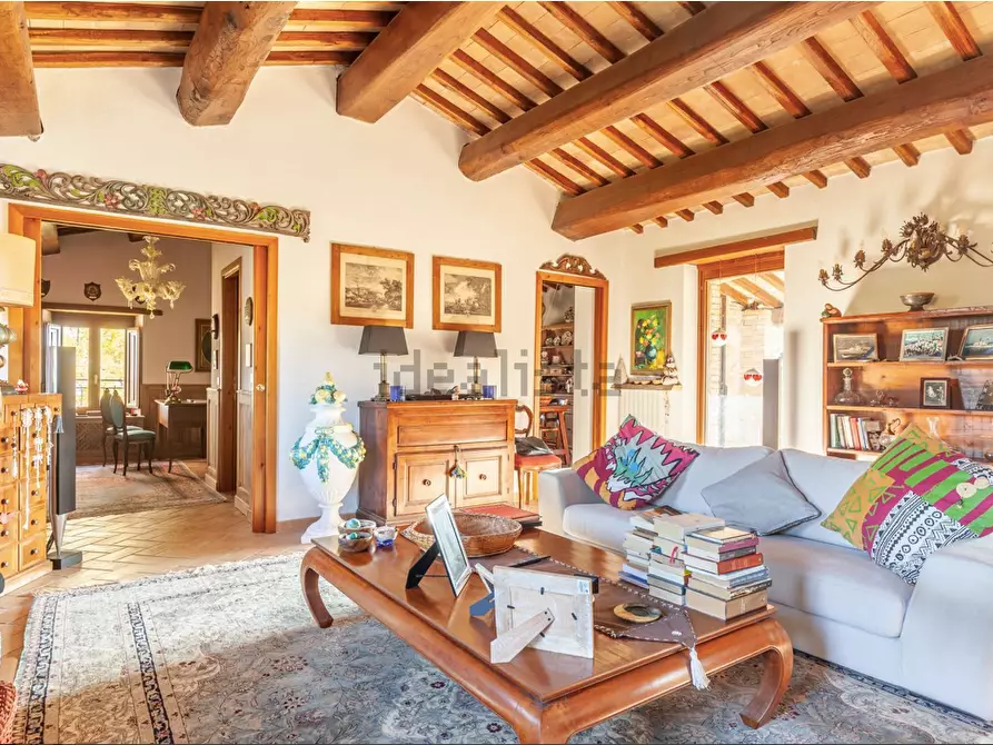 Immagine 3 di Casa colonica in vendita  a Orvieto