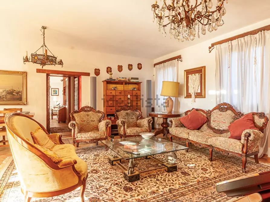 Immagine 25 di Casa colonica in vendita  a Orvieto