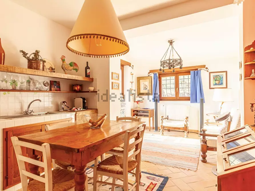 Immagine 34 di Casa colonica in vendita  a Orvieto