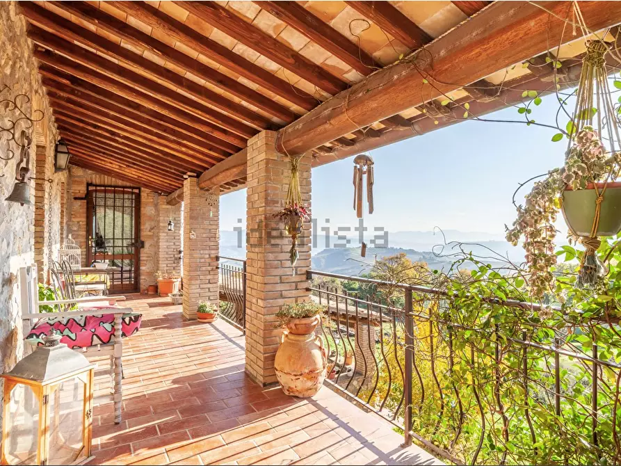 Immagine 14 di Casa colonica in vendita  a Orvieto