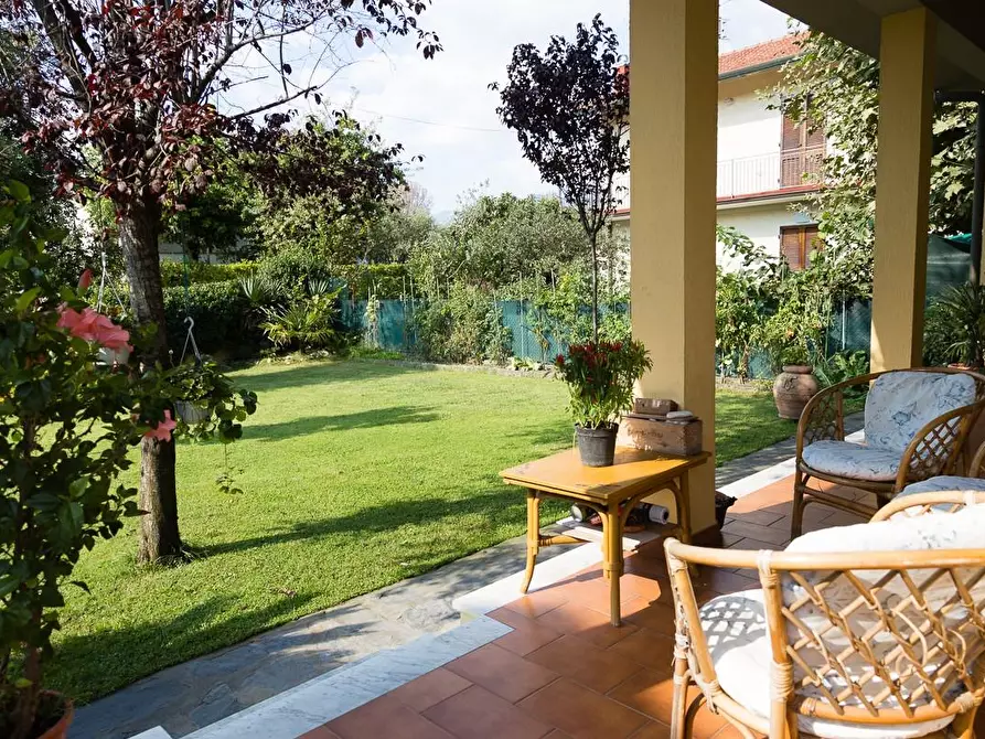 Immagine 5 di Casa indipendente in vendita  a Massa