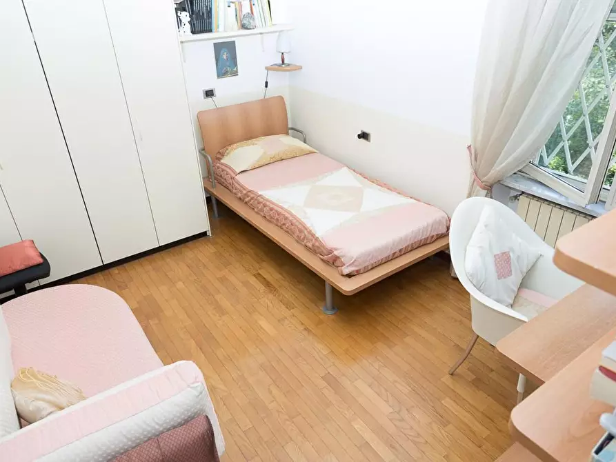 Immagine 12 di Casa indipendente in vendita  a Massa