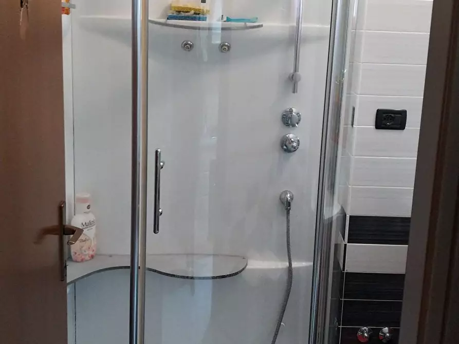 Immagine 8 di Villetta a schiera in vendita  a Massa