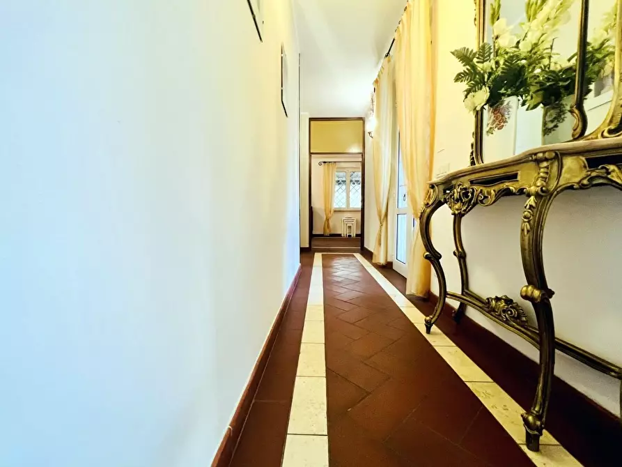 Immagine 21 di Casa indipendente in vendita  a Forte Dei Marmi