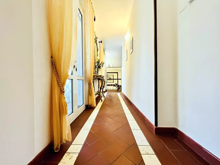 Immagine 31 di Casa indipendente in vendita  a Forte Dei Marmi