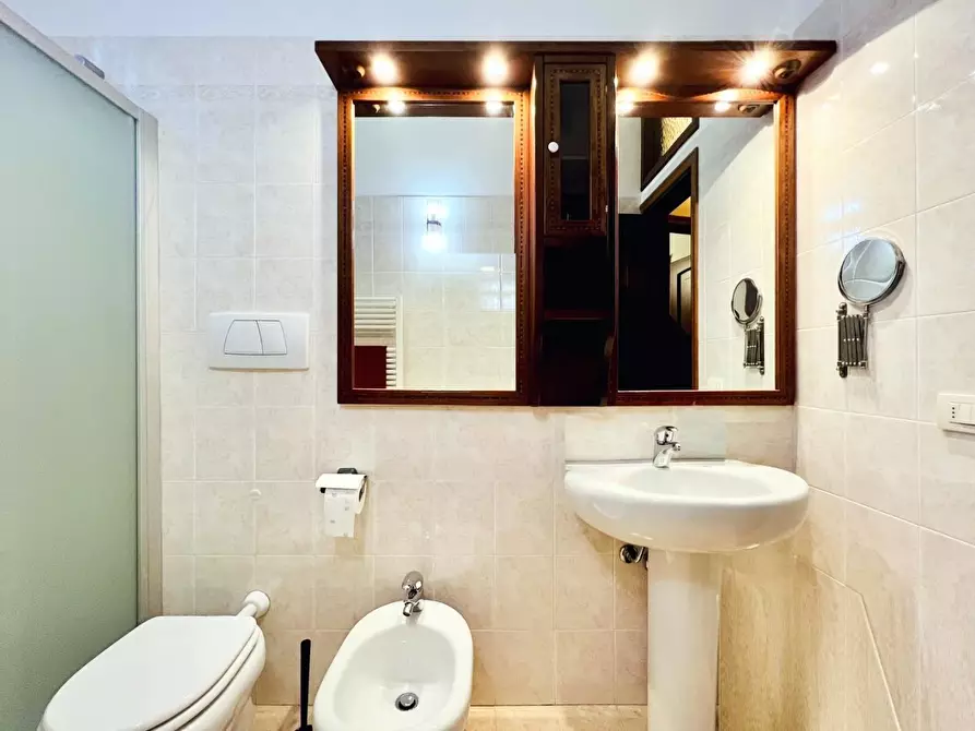 Immagine 85 di Casa indipendente in vendita  a Forte Dei Marmi