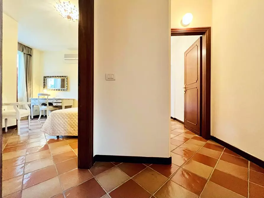 Immagine 36 di Casa indipendente in vendita  a Forte Dei Marmi