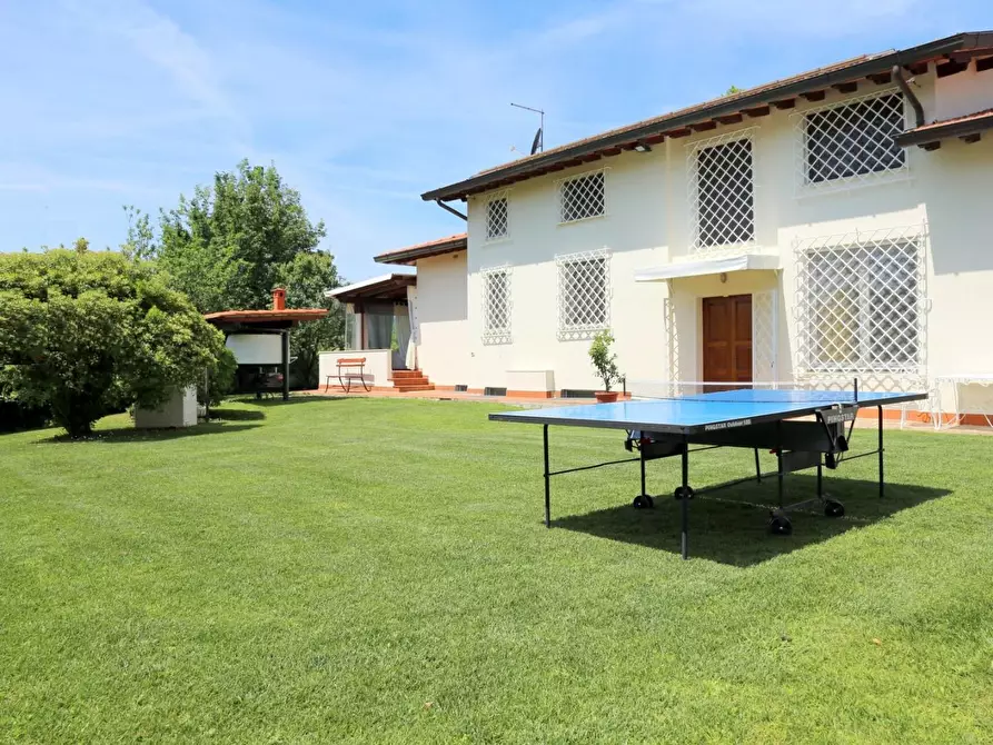 Immagine 13 di Casa indipendente in vendita  a Forte Dei Marmi