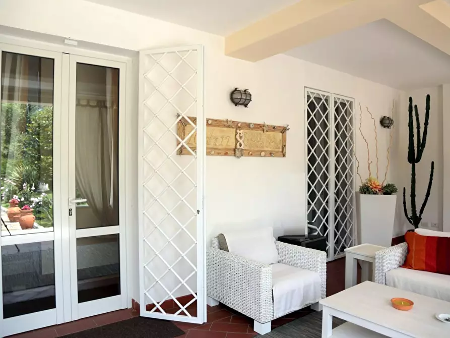 Immagine 6 di Casa indipendente in vendita  a Forte Dei Marmi