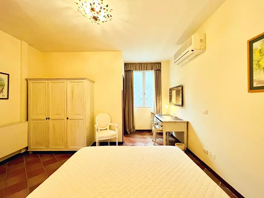 Immagine 38 di Casa indipendente in vendita  a Forte Dei Marmi