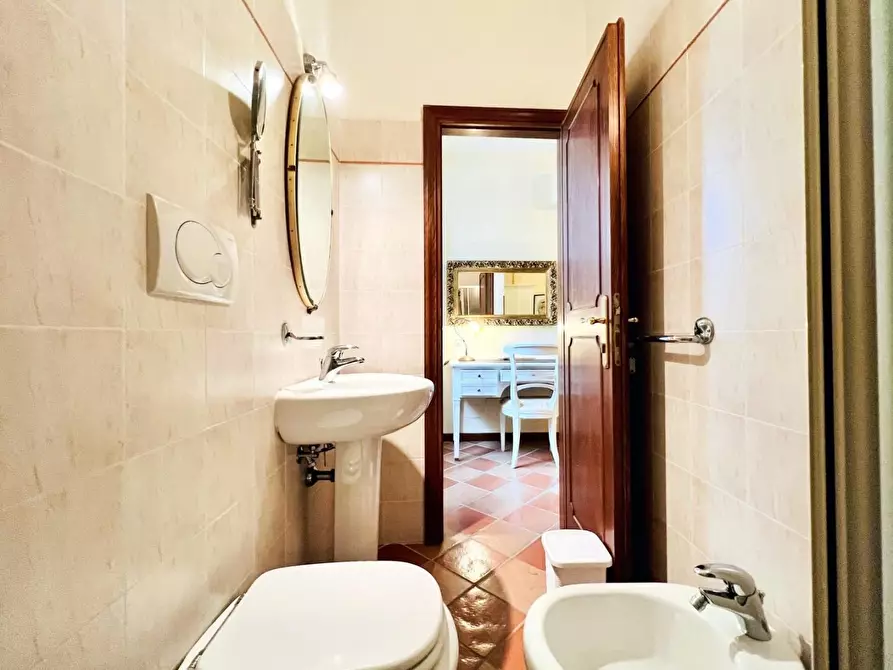 Immagine 42 di Casa indipendente in vendita  a Forte Dei Marmi