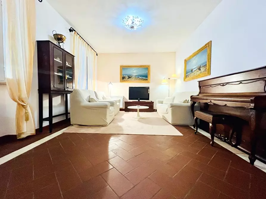 Immagine 18 di Casa indipendente in vendita  a Forte Dei Marmi