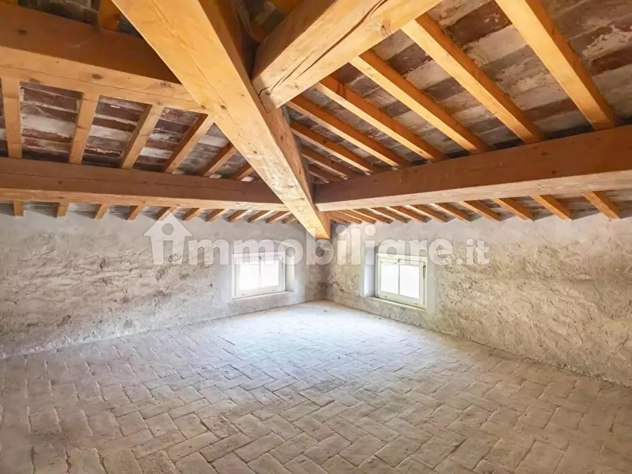 Immagine 29 di Villa in vendita  a Buti