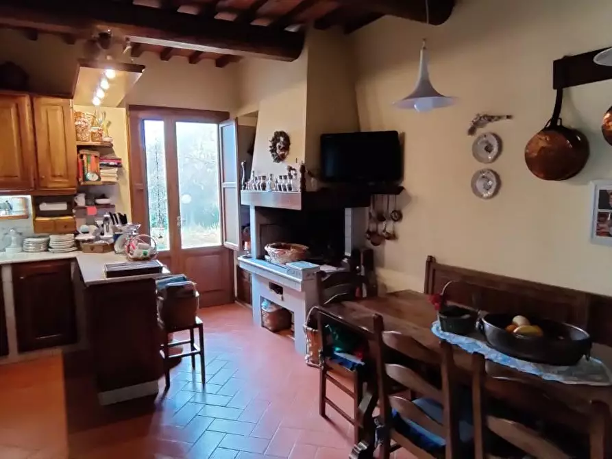 Immagine 7 di Casa colonica in vendita  a Montelupo Fiorentino