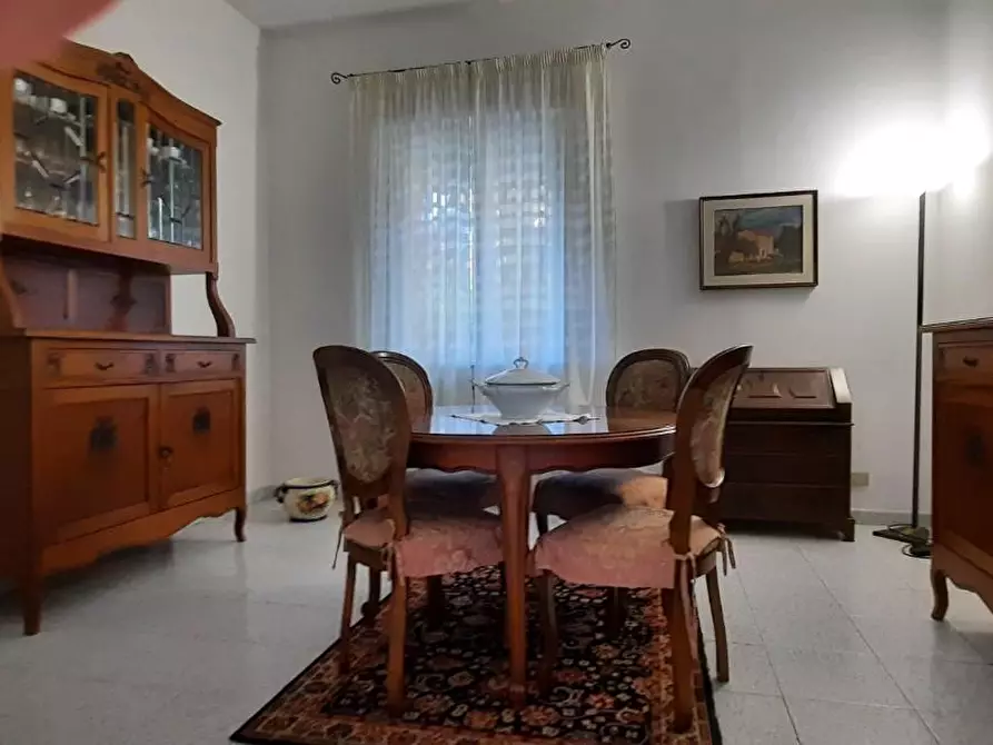 Immagine 11 di Villa in affitto  a Massa