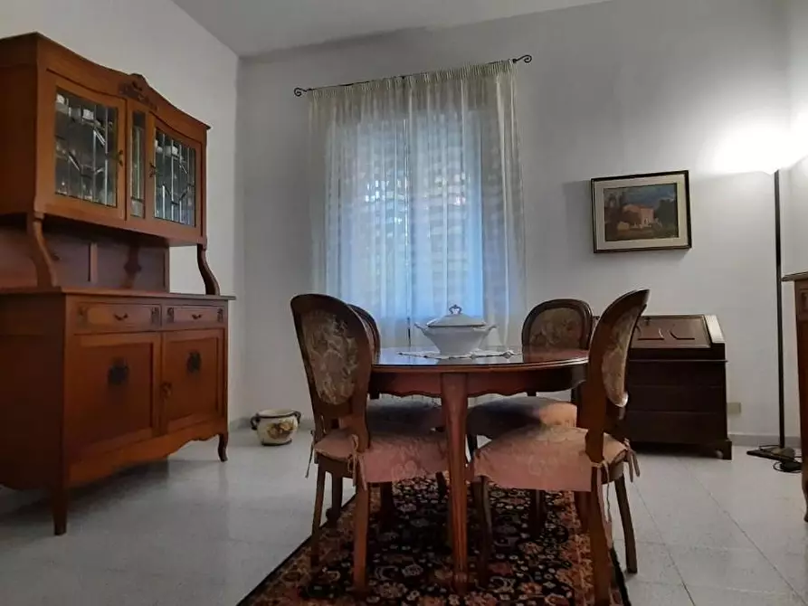 Immagine 12 di Villa in affitto  a Massa