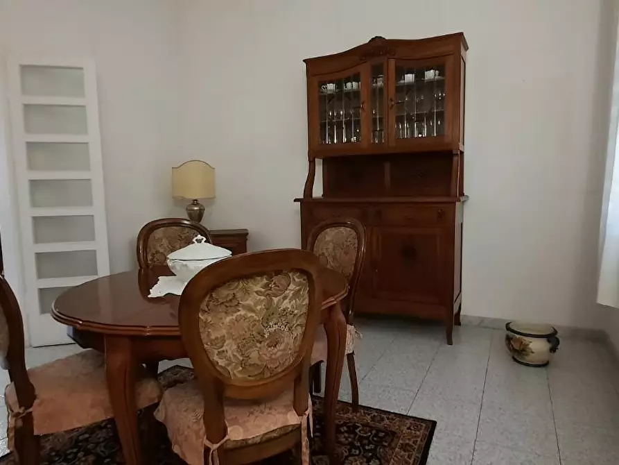 Immagine 36 di Villa in affitto  a Massa