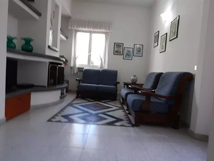 Immagine 8 di Villa in affitto  a Massa