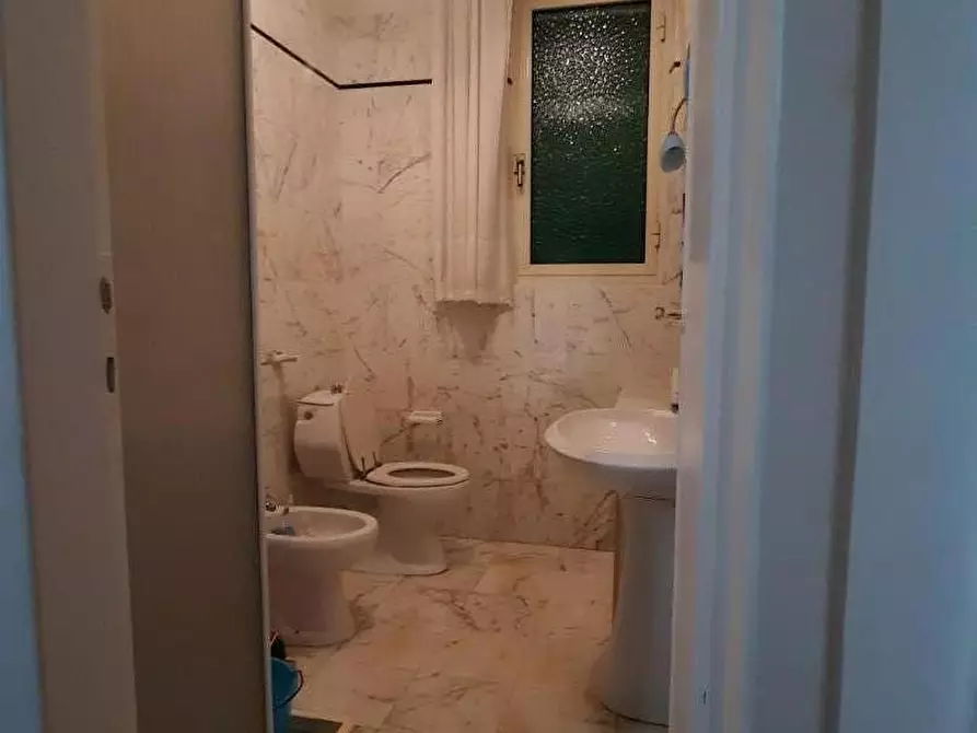 Immagine 4 di Villa in affitto  a Massa