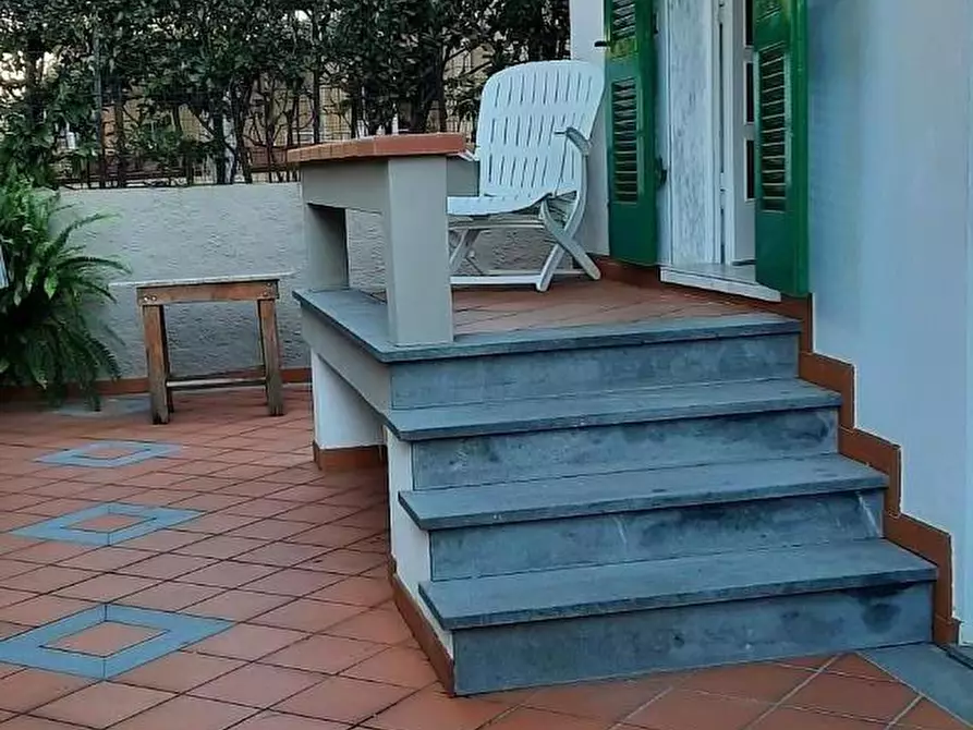 Immagine 30 di Villa in affitto  a Massa