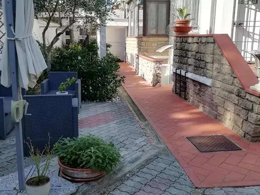 Immagine 2 di Villa in vendita  a San Vincenzo