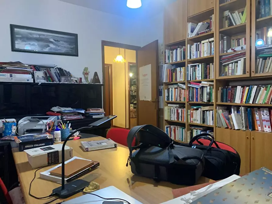 Immagine 11 di Appartamento in vendita  a Carrara