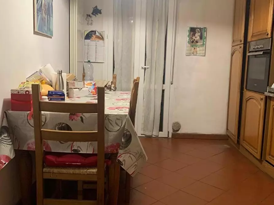 Immagine 2 di Appartamento in vendita  a Carrara